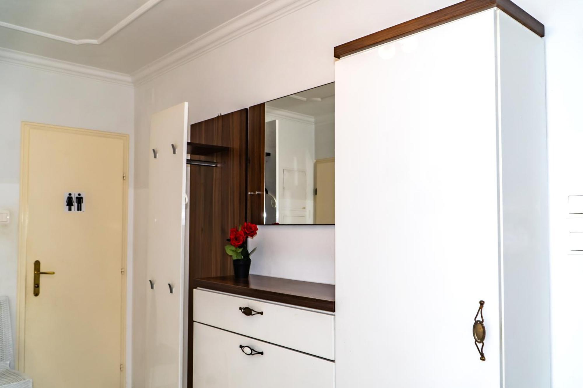 Spacious Rooms 5 Minutes To Wiener Stadthalle Exterior foto