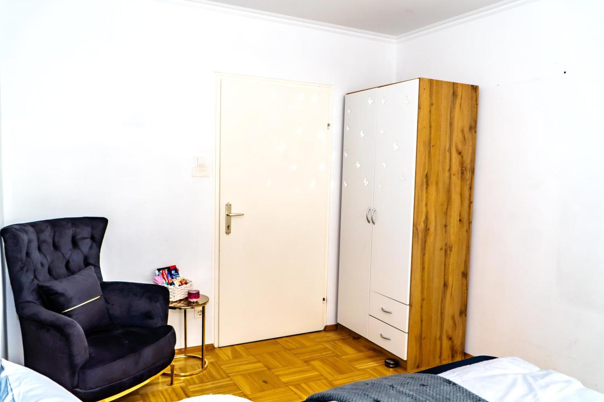 Spacious Rooms 5 Minutes To Wiener Stadthalle Exterior foto